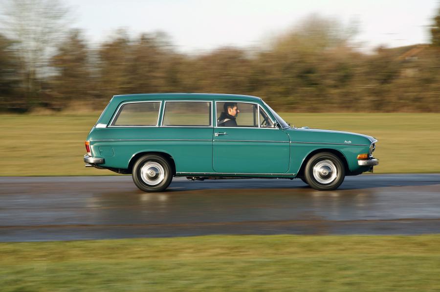  Audi 80 Variant (F103) 1966 года  (UK) (фото 2 из 15)